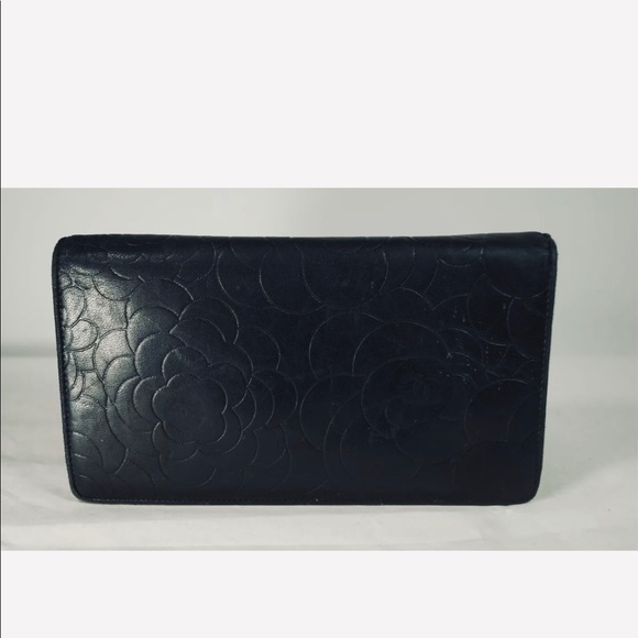 Chanel camellia black bifold wallet - Picture 2 of 8